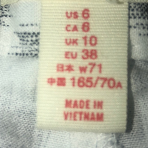 Grey & White patterned shorts - Picture 2 of 2